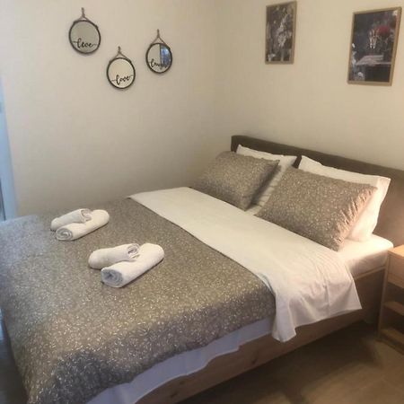 Chris3 Apartment Каламата Екстериор снимка