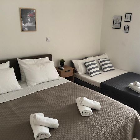 Chris3 Apartment Каламата Екстериор снимка