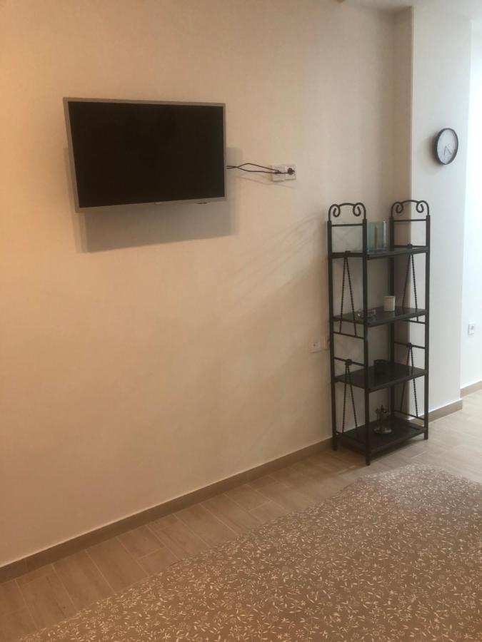 Chris3 Apartment Каламата Екстериор снимка