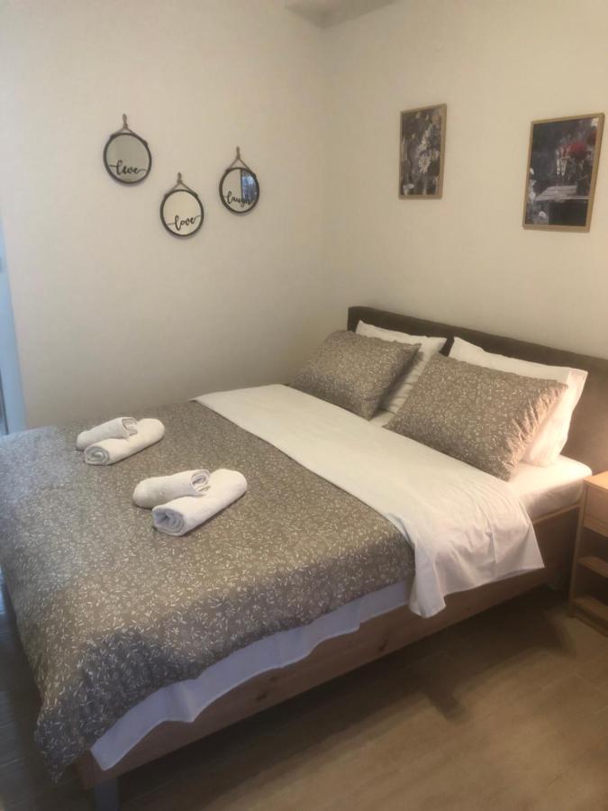 Chris3 Apartment Каламата Екстериор снимка