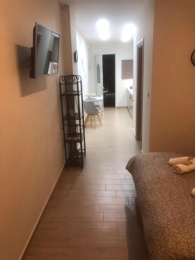 Chris3 Apartment Каламата Екстериор снимка