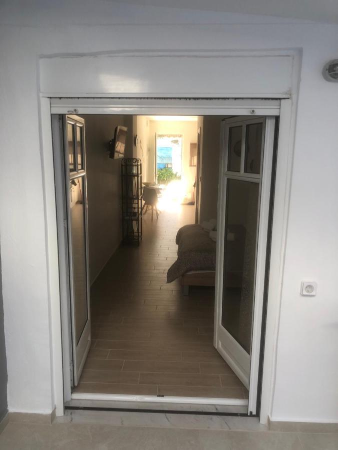 Chris3 Apartment Каламата Екстериор снимка