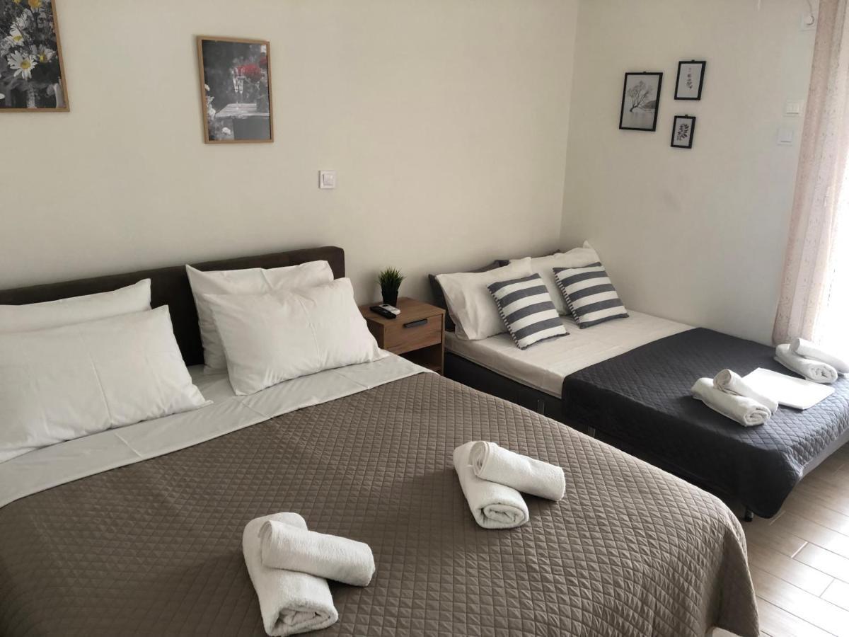 Chris3 Apartment Каламата Екстериор снимка